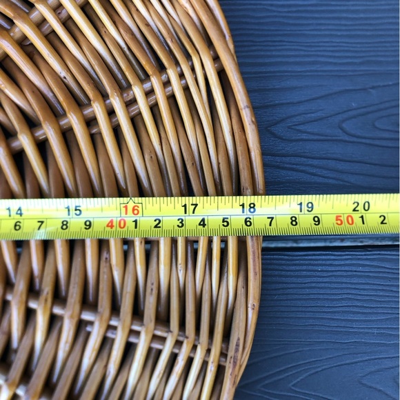 Vtg Woven Decor with Faux Florals - Picture 12 of 13